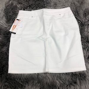 S.C & CO. | Women’s Denim Skirt | White | Size 4